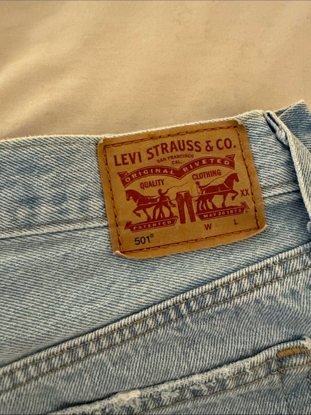Classic Light Blue Distressed Levi’s Denim Shorts - Women - Picture 3 of 4